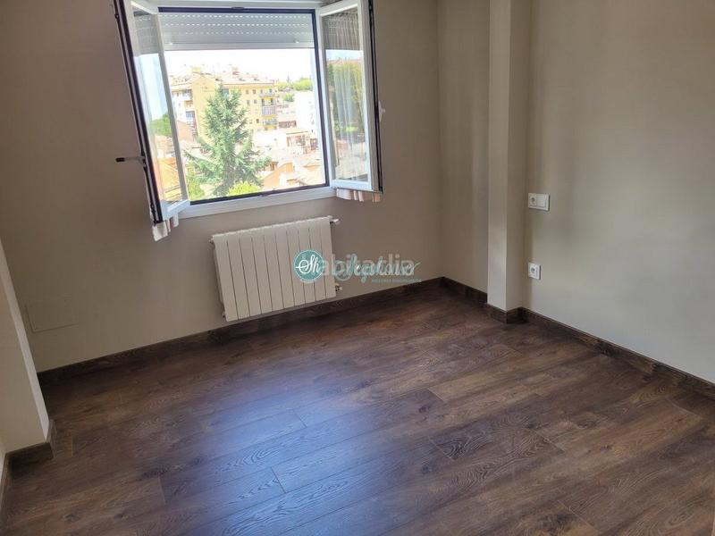 Foto e9d35bb5-b5b0-4985-a438-f1535c25c48f. Alquiler piso  en alquiler en Centro, 3 dormitorios. en Segovia