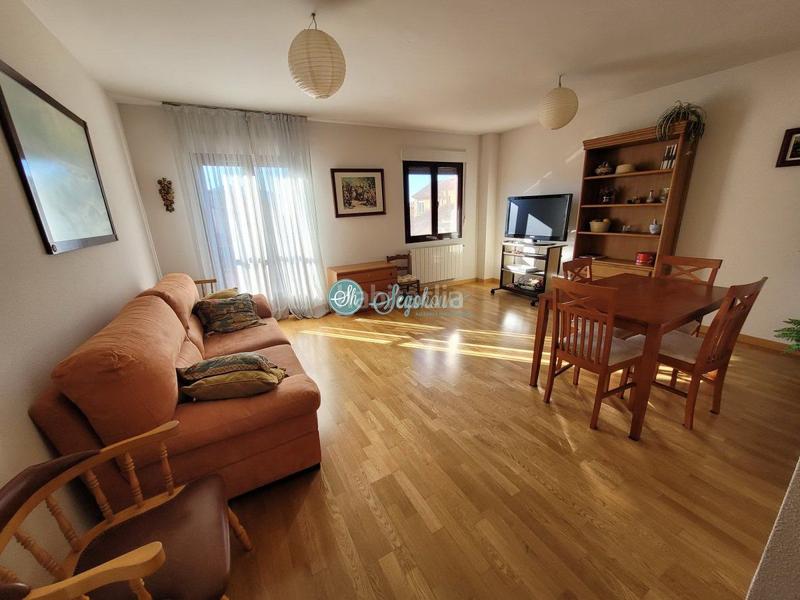 Foto 5c0a753a-71f9-4a97-a0d1-eb8a6099ef7f. Piso  en venta , 3 dormitorios. en Palazuelos de Eresma