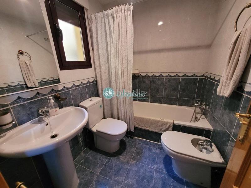 Foto c83bd802-c109-4beb-a1d6-809cb6bc2f84. Piso  en venta , 3 dormitorios. en Palazuelos de Eresma