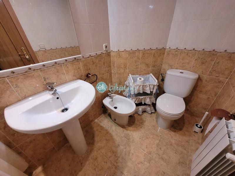 Foto f4c3edb4-b7e1-4111-a194-8bb948f719ef. Piso  en venta , 3 dormitorios. en Palazuelos de Eresma