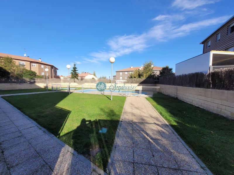 Foto f56f7ed0-7fd5-404a-ade4-40c4d40e9f11. Piso  en venta , 3 dormitorios. en Palazuelos de Eresma