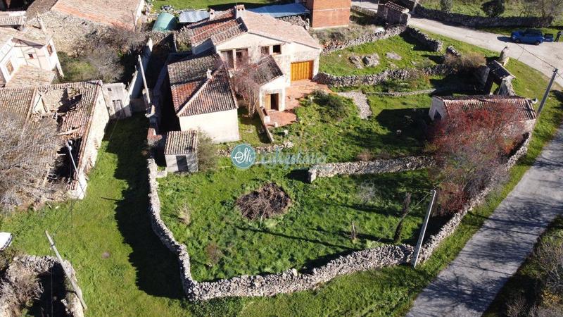 Foto 03e6ec0d-484a-4ae6-9205-a8b4470c5eb0. Casa amb calefacció aparcament a Orejana