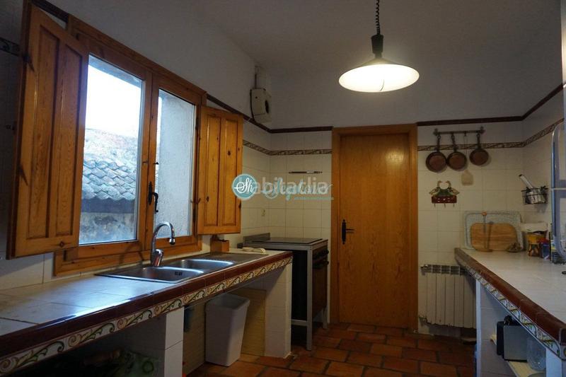 Foto 50887f6c-b622-4b9a-9756-4e60150b0ea1. Casa amb calefacció aparcament a Orejana