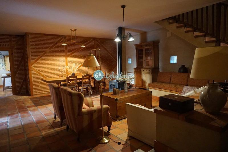 Foto 60565bba-3667-4f4d-995d-9f92d7f983f4. Casa amb calefacció aparcament a Orejana