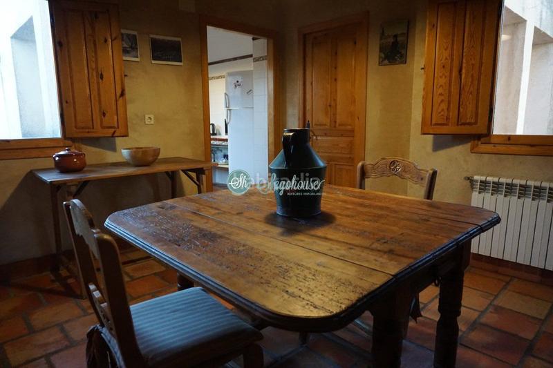 Foto 6e96da86-f215-4140-9f1d-79dd5f69e8e2. Casa amb calefacció aparcament a Orejana