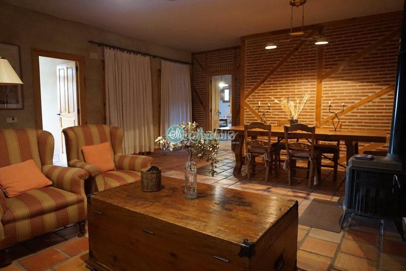 Foto a0af2c3b-9805-46f9-9c10-627257716b85. Casa amb calefacció aparcament a Orejana