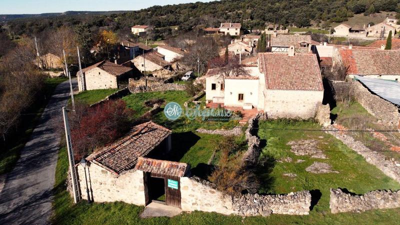 Foto b3bfcdc3-298b-4b08-948c-392709736f5e. Casa amb calefacció aparcament a Orejana