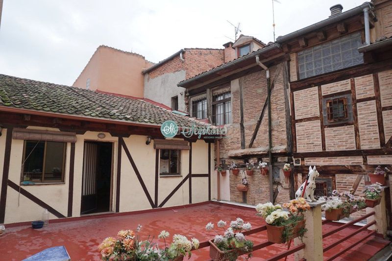 Foto 743257d0-f59f-4318-8339-e50d2a2e3754. Pis amb calefacció a Centro Segovia