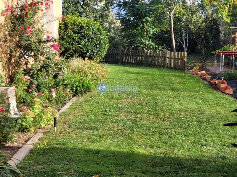 Foto 15a553fc-2362-4073-af7c-343bf10f521a. Maison avec chauffage parking piscine dans Espirdo