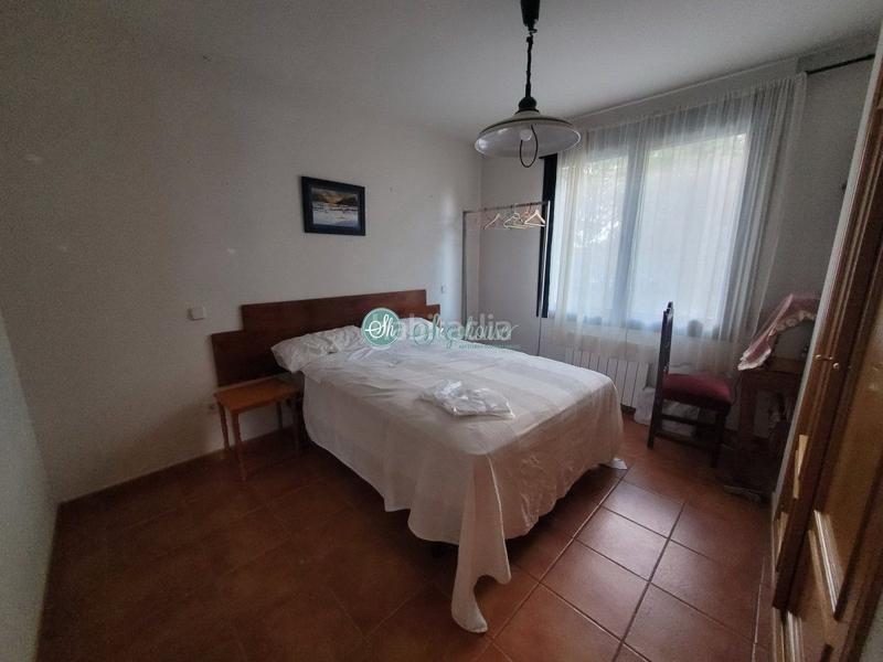 Foto 498ff57a-8dae-47a2-8bbd-ed8c13e99c04. Maison avec chauffage parking piscine dans Espirdo