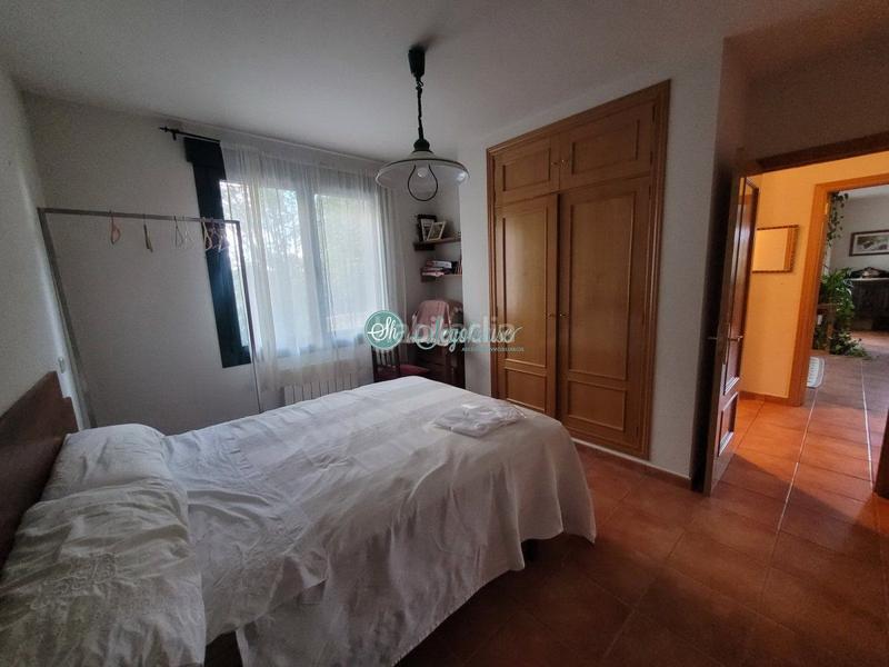 Foto 79e53de8-110e-4c8d-9eab-01c3b25eec34. Maison avec chauffage parking piscine dans Espirdo