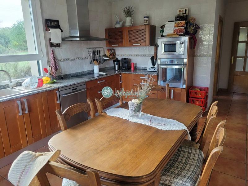 Foto acb24d35-0910-4c7b-b73b-f775009854b9. Maison avec chauffage parking piscine dans Espirdo