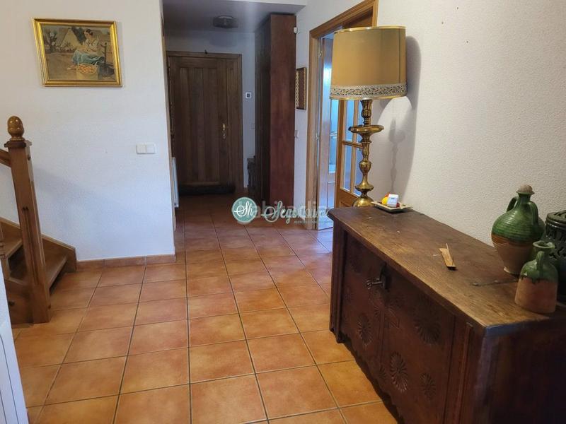 Foto d8acc87b-5900-45ab-a685-80e350c7e343. Maison avec chauffage parking piscine dans Espirdo