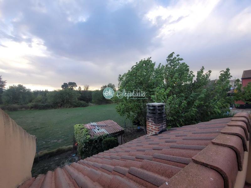 Foto d9e69f06-016d-4877-aeb5-5b44c3e642e5. Maison avec chauffage parking piscine dans Espirdo