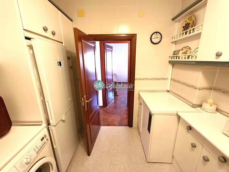 Foto 0c328510-8639-4a0f-abe9-7794ea284c5d. Piso  en venta en centro universidad, 3 dormitorios. en Segovia