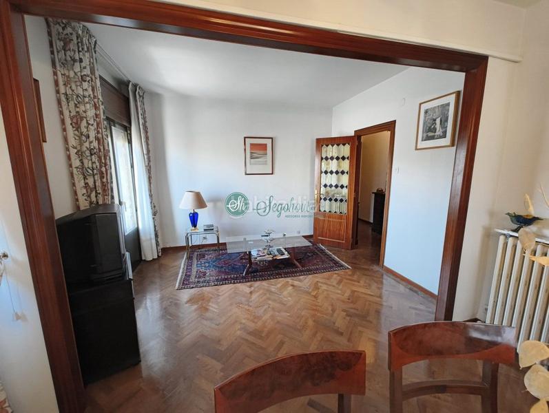 Foto fb70efe5-a401-40ba-a478-77966fd63857. Piso  en venta en centro universidad, 3 dormitorios. en Segovia