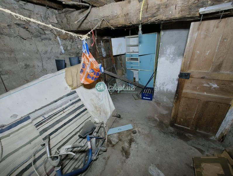 Foto 1a41369e-b524-4073-b95b-98cf96258884. Casa amb aparcament a Basardilla
