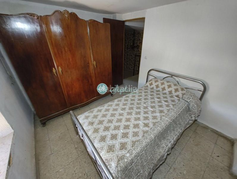 Foto 2a5339c9-1164-466c-857b-76c56adb9b65. Casa amb aparcament a Basardilla
