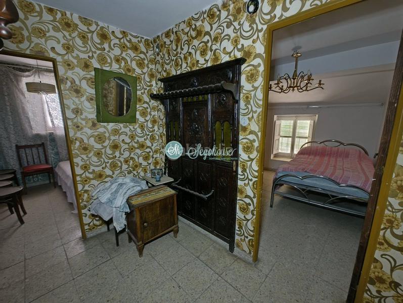Foto a2e4d518-6bbb-487a-b0f4-f97b1f420e67. Casa amb aparcament a Basardilla