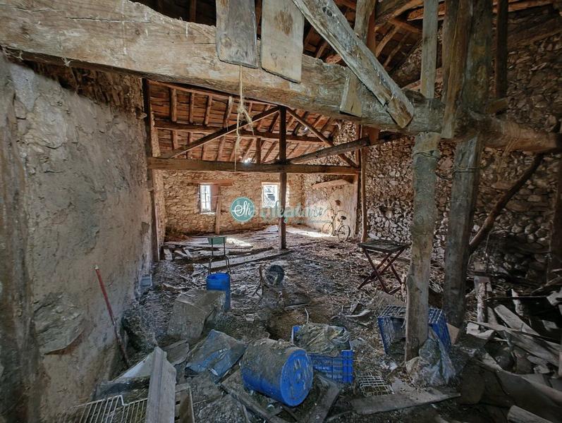 Foto debc542c-14bc-415c-b27c-fa682b0de39f. Casa amb aparcament a Basardilla
