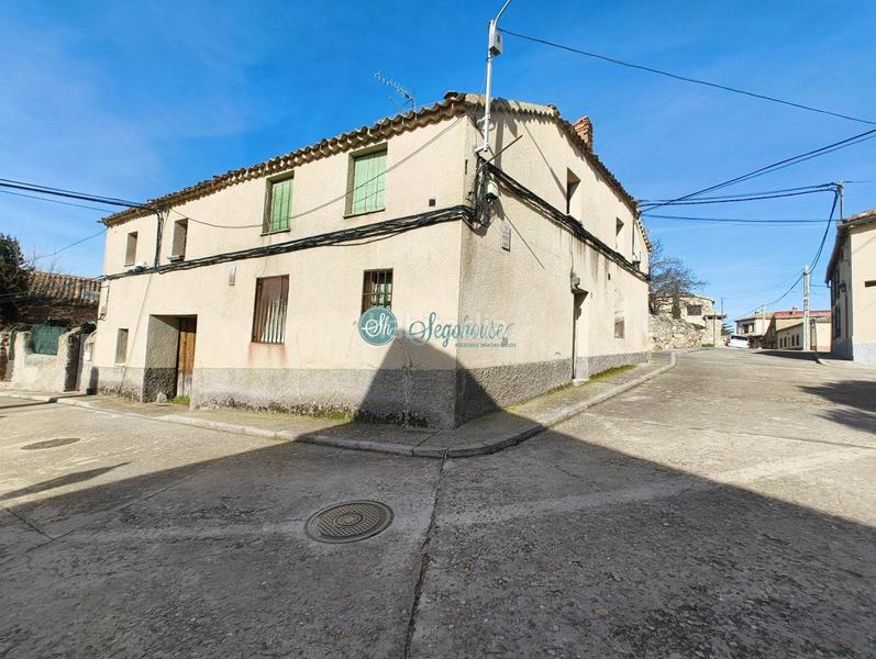 Foto e6975ba0-7390-45c5-bc0a-c8da5325c103. Casa amb aparcament a Basardilla