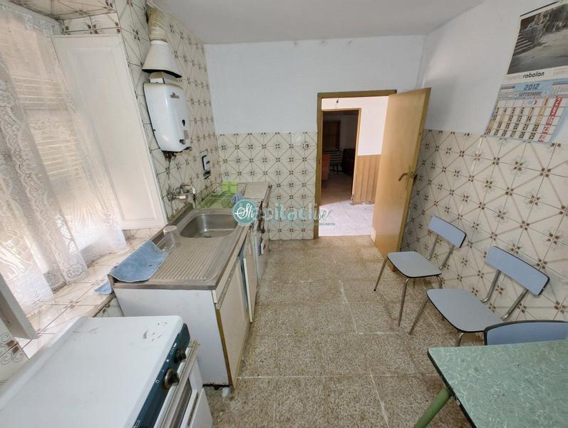 Foto eddd6cd7-cb02-42a4-874d-4a8e69c2db73. Casa amb aparcament a Basardilla