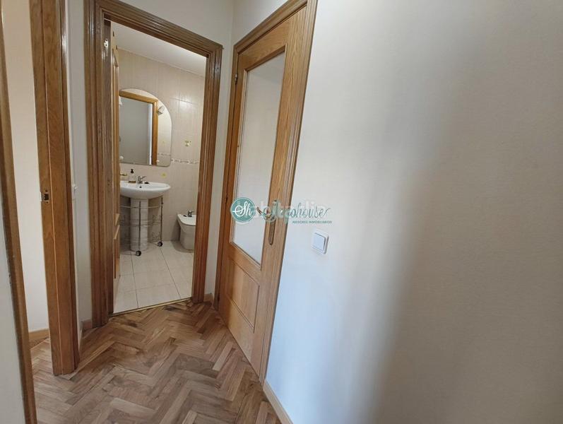 Foto 2db5cf7b-8532-421d-bd7a-2d455c880460. Piso  en venta en san lorenzo, 2 dormitorios. en Segovia