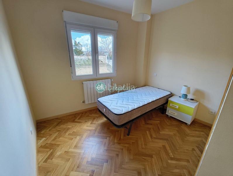 Foto 72ab5a11-d924-4f81-ae2f-2557d322fbb8. Piso  en venta en san lorenzo, 2 dormitorios. en Segovia