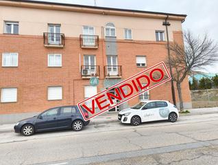Appartement à Via Romana. Piso en venta en san lorenzo, 2 dormitorios.