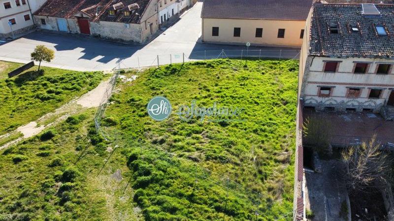 Foto 318ba5a4-66c5-4aa1-9382-ea4b4b00bd1d. Terrain résidentiel dans Área Rural Segovia