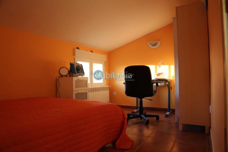 Foto 0f03f658-c1e2-40e1-8c58-d02d1b002f00. Maison avec chauffage dans Otero de Herreros