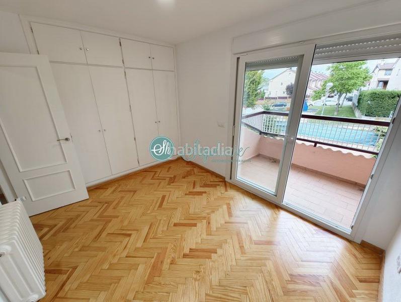 Foto 239a13e7-3e3f-4874-939d-57a4c1b9ae09. Chalet with heating parking in Lastrilla (La)