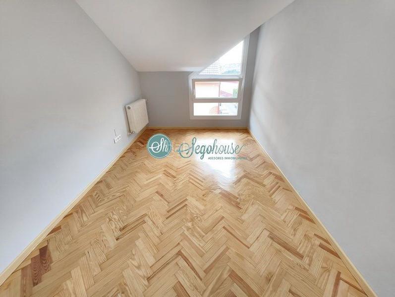 Foto 41633dfa-23d1-4ddb-8cb9-25fb0ff6d2c9. Chalet with heating parking in Lastrilla (La)