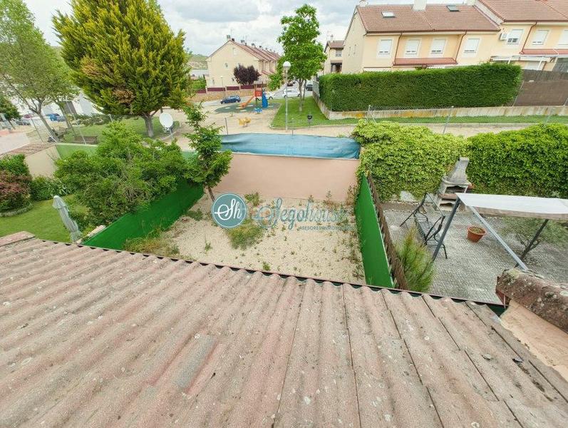 Foto 52ec8065-6b36-44ee-9779-5850ed00e4bd. Chalet with heating parking in Lastrilla (La)