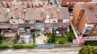 Xalet a Lastrilla (La). Chalet en venta en el sotillo, 6 dormitorios.