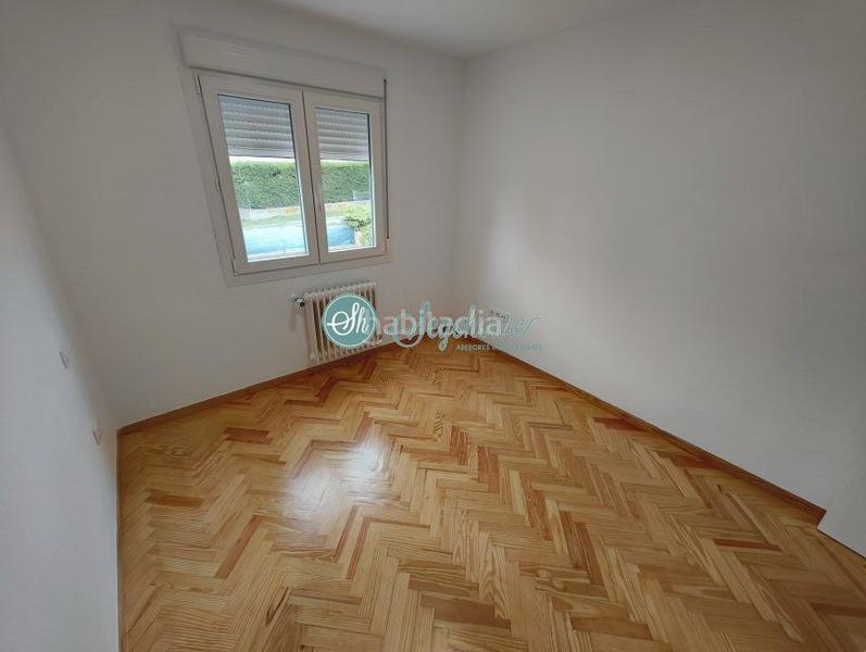 Foto 6c7e8ef4-9770-48e2-84b0-18197078752c. Chalet with heating parking in Lastrilla (La)