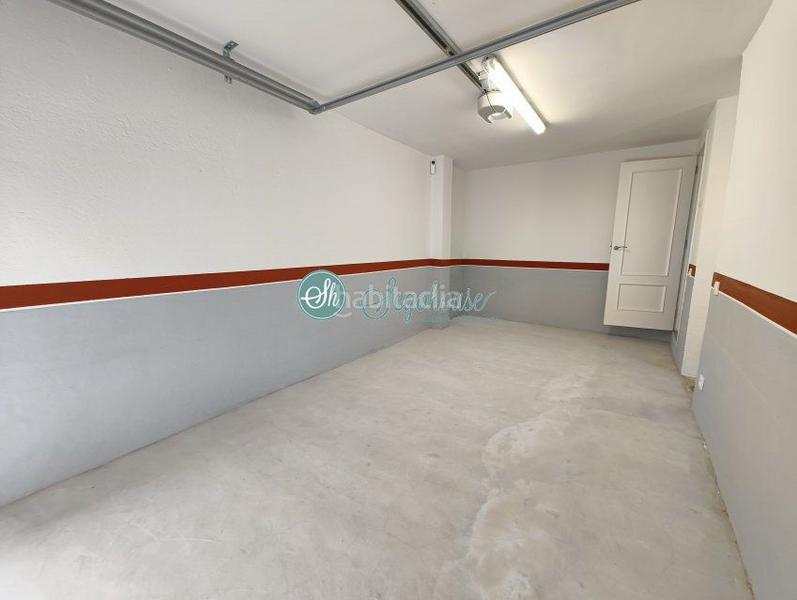 Foto 709c7353-35b2-4501-a2f0-d40abf5b3a2c. Chalet with heating parking in Lastrilla (La)