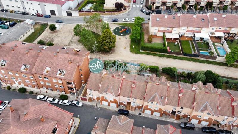 Foto 8264e2e5-1ff4-486d-b81b-c95712bb08ba. Chalet with heating parking in Lastrilla (La)