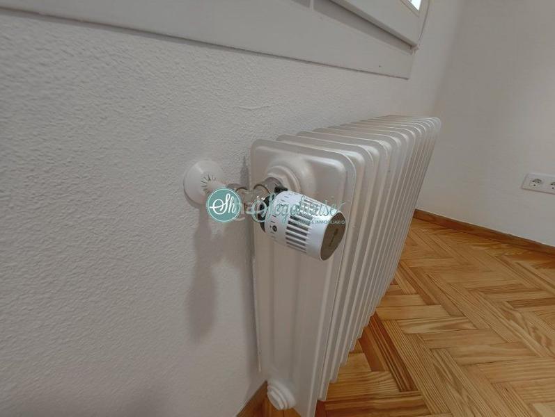 Foto c03c2b27-583f-4959-a193-ea140a87da6f. Chalet with heating parking in Lastrilla (La)