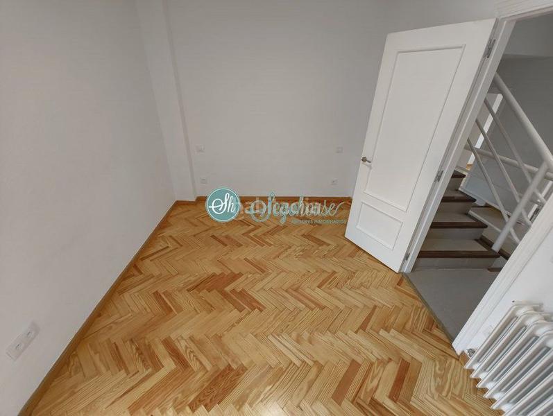 Foto e51ede67-6fd0-4c24-a9d8-db4edcf4656c. Chalet with heating parking in Lastrilla (La)