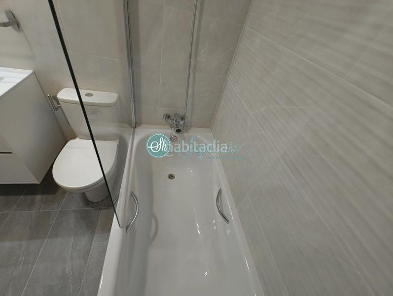 Foto eb363d94-18df-4642-b4fa-413e617ebab0. Chalet with heating parking in Lastrilla (La)