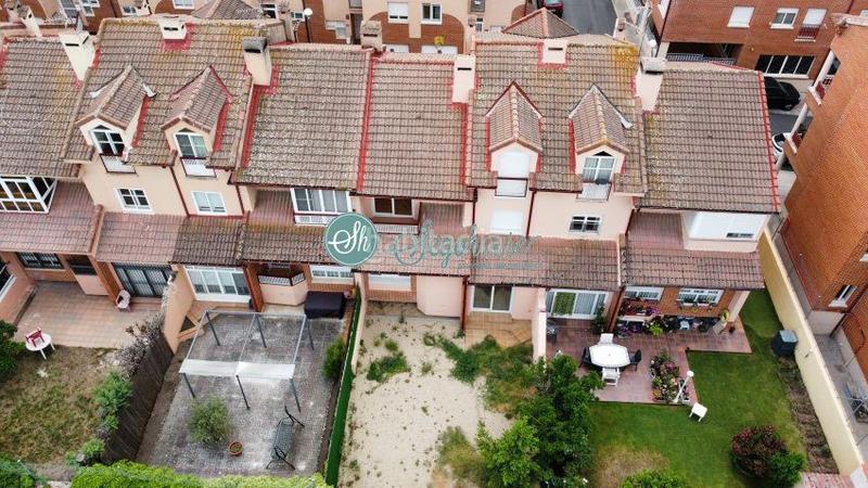 Foto f57e9582-d025-4a0a-a0e7-17dea85c412b. Chalet with heating parking in Lastrilla (La)