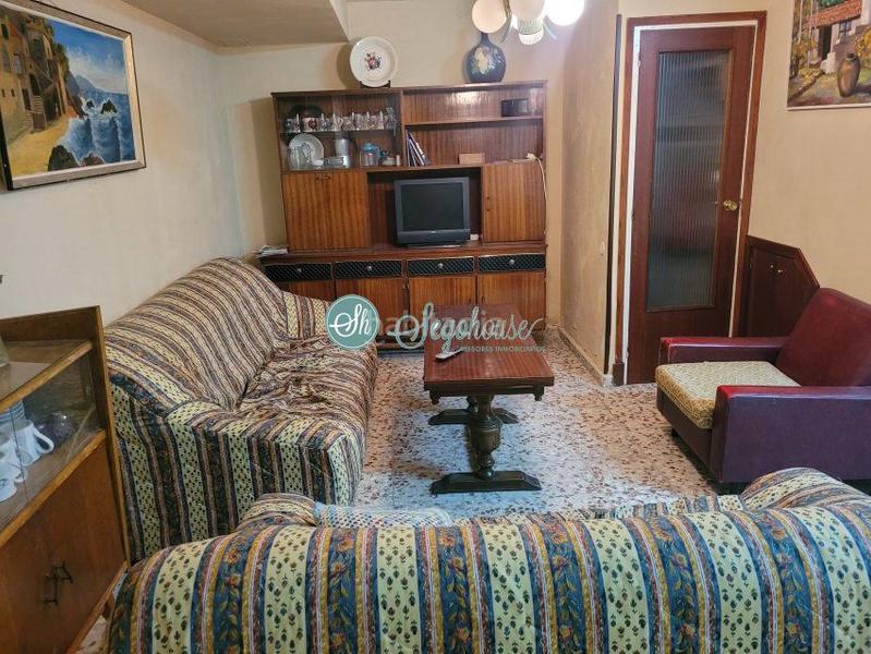 Foto 41d8fe6e-a9a5-40ba-8c48-3f039c810ab1. Casa a Bernuy de Porreros