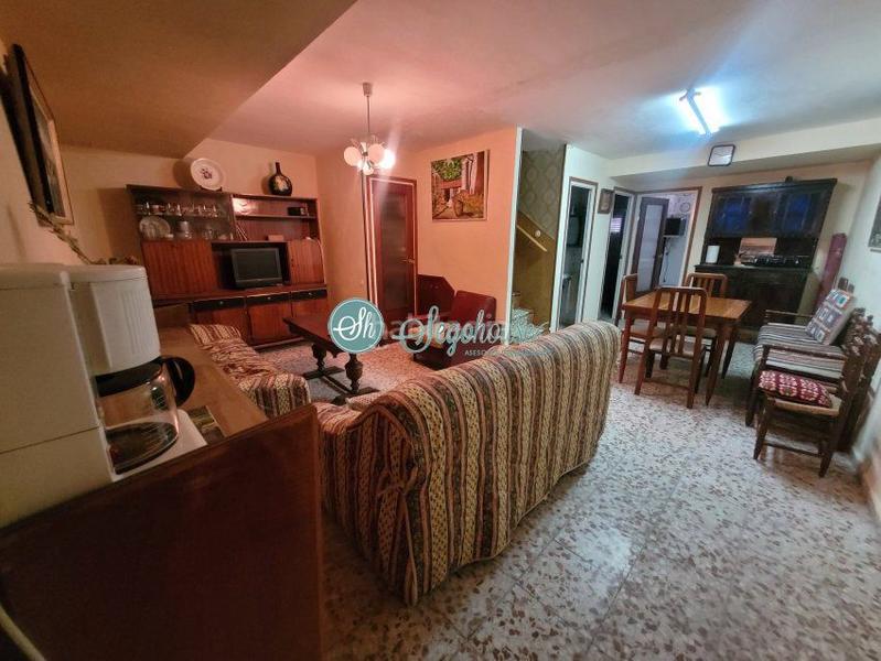 Foto 66a2863d-d4ee-4b3d-ad1e-0d6c88eb0203. Casa a Bernuy de Porreros