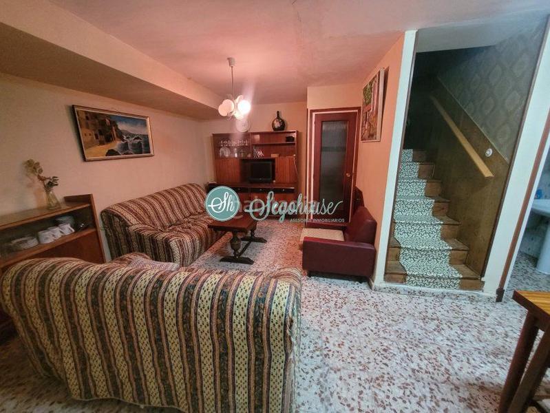 Foto 75f8fdf3-1eb8-4820-8b1e-49e0a40a4bfb. Casa a Bernuy de Porreros