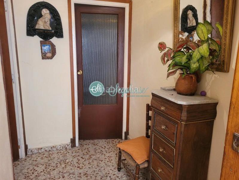 Foto d67cf673-7c4d-499b-a542-eda36f5ae357. Casa a Bernuy de Porreros