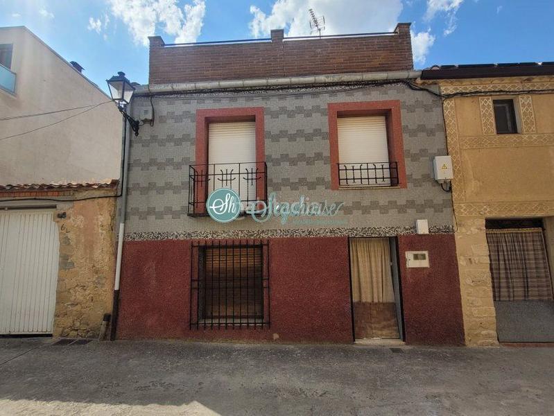 Foto d9aec682-e943-4df2-8ea4-f0fcd531c059. Casa a Bernuy de Porreros