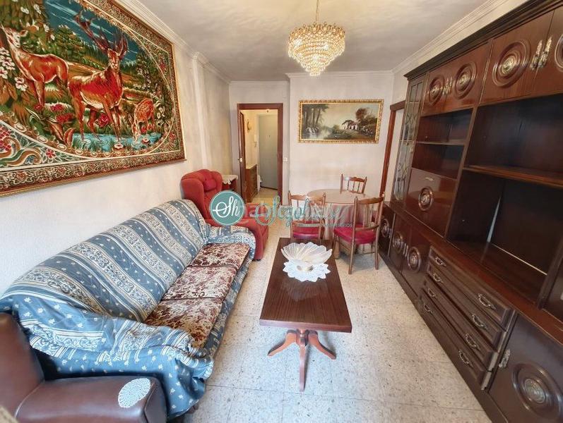 Foto 8038bd24-43f5-4377-bc05-b3d02e01df6f. Etagenwohnung mit heizung in Via Romana Segovia