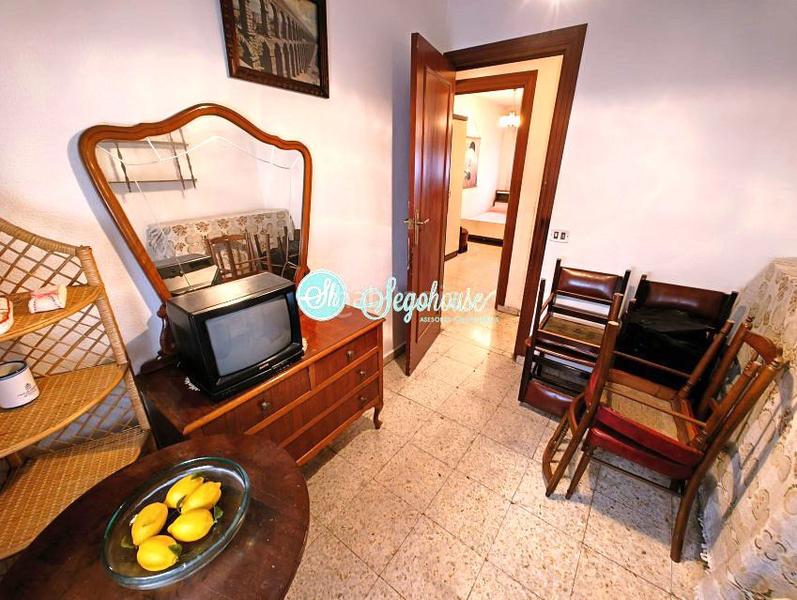 Foto ee91af95-e986-4dcc-9de2-bdb8b74151e9. Etagenwohnung mit heizung in Via Romana Segovia