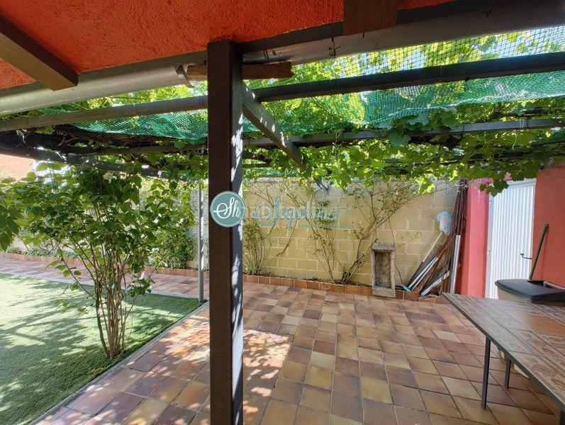 Foto 01baf8ca-6181-4eec-a34d-e048d6c4259e. Xalet amb calefacció aparcament a Sector Plaza de Toros Segovia